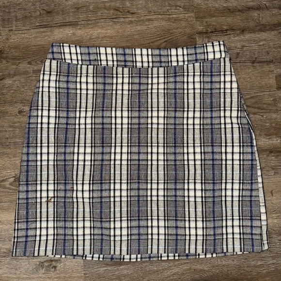 Plaid Women's Skirt - Blue and White - Picture 2 of 6